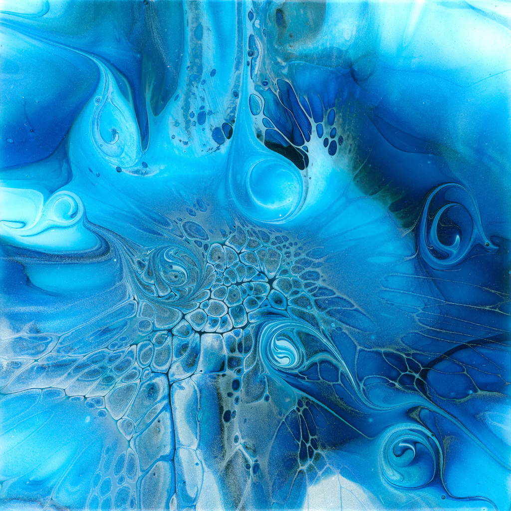 Blue Spiral Glass Chopping Board – Square